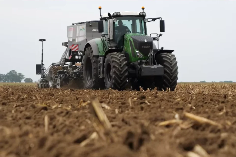 Comment ces 3 machines agricoles peuvent réduire vos coûts d’exploitation en 2025
