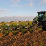 Charrue réversible DS pour les gros tracteurs. France