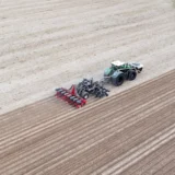 Combiné de préparation du sol et de semis STW Machines pour l'agriculture