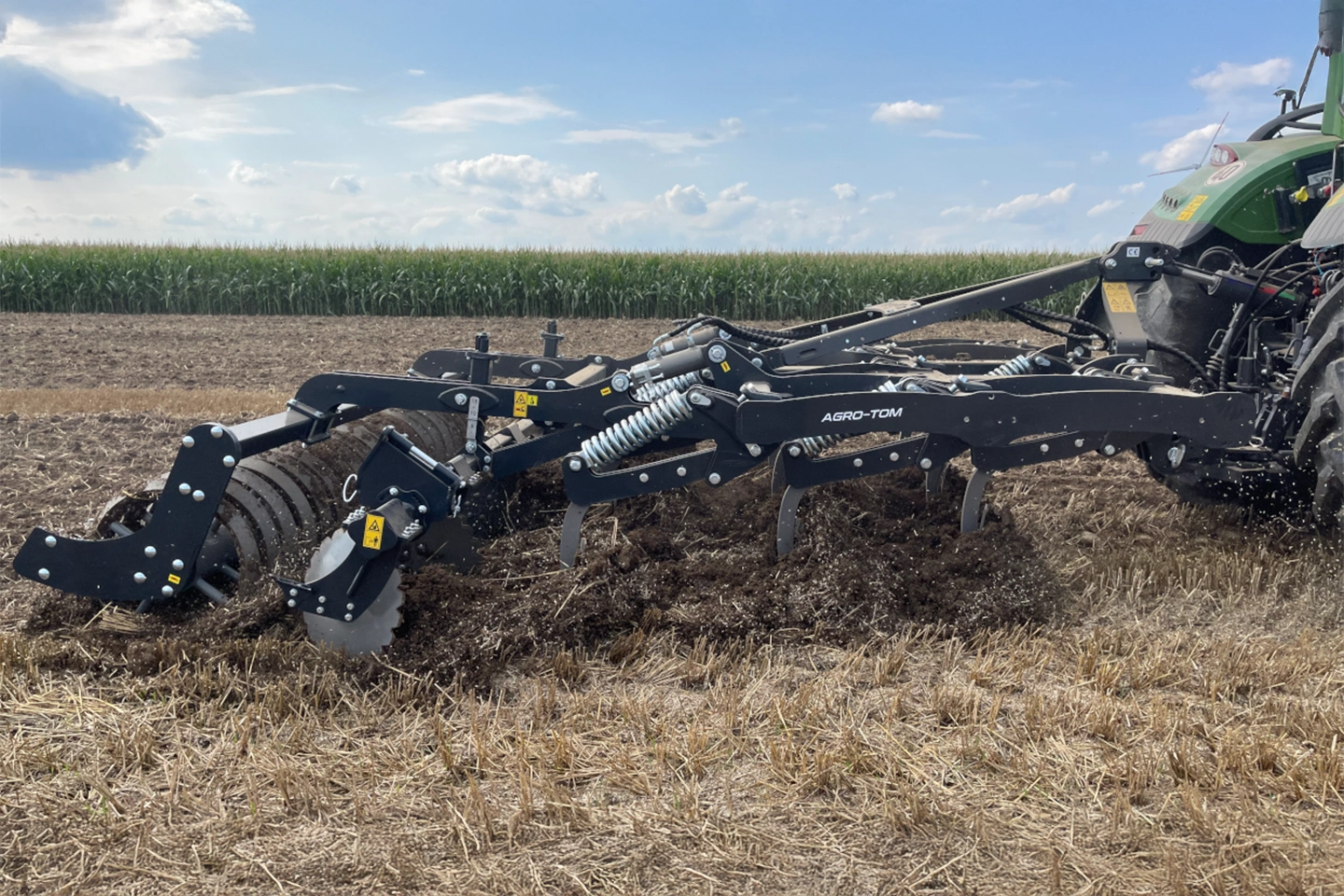 Combinés de déchaumage et de préparation du sol pour les grandes entreprises PREMIUM Machines pour l'agriculture