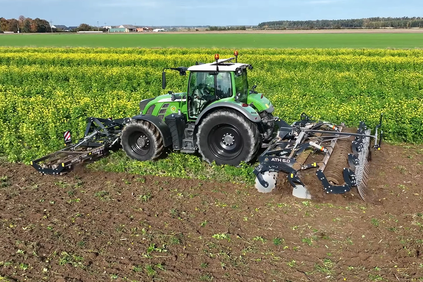 Outils de préparation du sol Packer frontal FPNH video